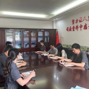 “两个确立”主题教育|南澳县人民法院举办青年干警读书分享会