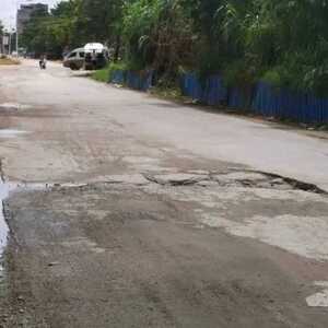 道路破损严重  群众期盼整修