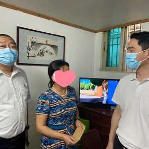 龙湖法院领导带队赴龙华街道大衙村开展访贫慰问活动