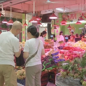 水果糕饼飘香  中秋节货热销