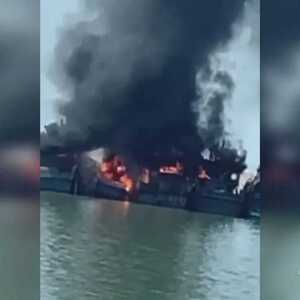 码头渔船起火  所幸无人伤亡