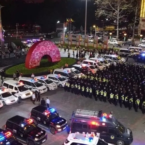 龙湖警方强势出击、全警行动,深入推进交通秩序百日整治等专项行动