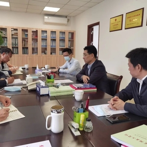 龙湖区委主要领导带队调研区关工委