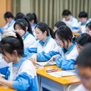 作文备考勤耕耘,丰富深刻巧用功——汕头市高三语文作文备考专题教学活动在澄海苏北中学举行