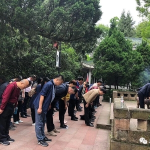 【政务动态】一次震撼灵魂的思想政治洗礼——龙湖区举办政法干部“不忘初心 牢记使命”主题思想政治建设提升班