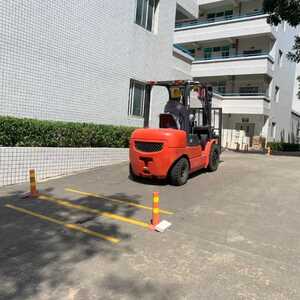 澄海职教中心圆满完成首批叉车司机实际操作技能考试工作