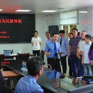 濠江区检察院举办“共和国建设者走进检察机关”主题检察开放日活动