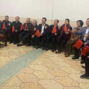 许广圻带队慰问中国女足队员肖裕仪父母亲