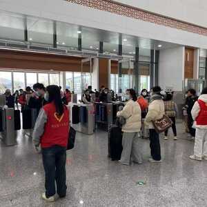 春运过半,潮汕站到发旅客近20万人次,流动的年味依然浓……