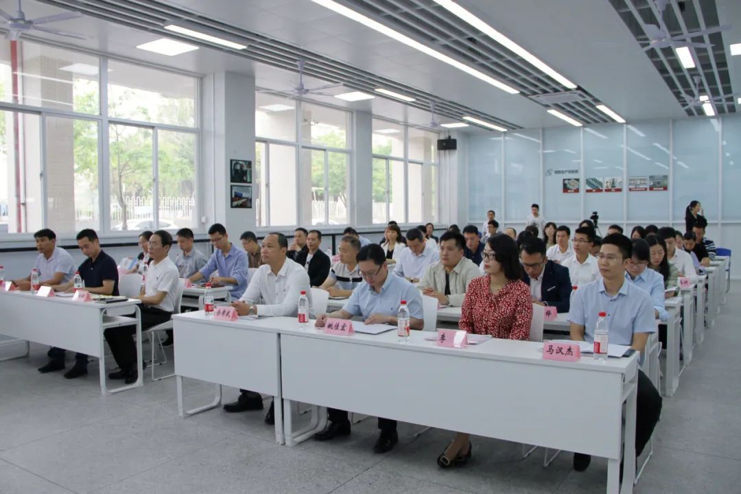 澄海职教召开专业(群)建设指导委员会成立大会
