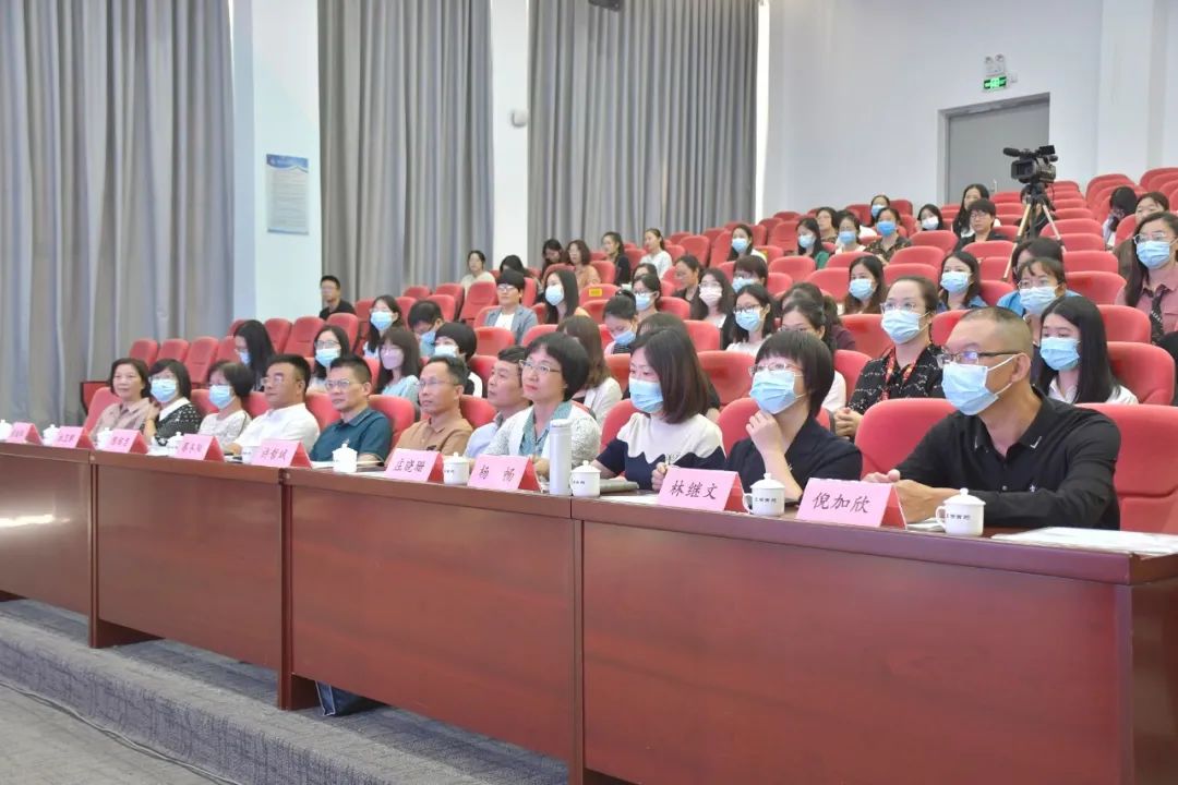 数字教材赋能语文课堂,融合创新助力深度学习——汕头市小学语文教学研讨活动在澄海实验高级中学附属小学举行