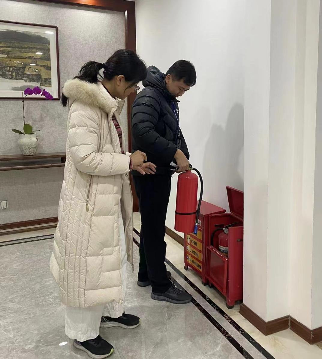 龙湖区教育局开展寒假校外培训机构检查行动,确保平安规范有序