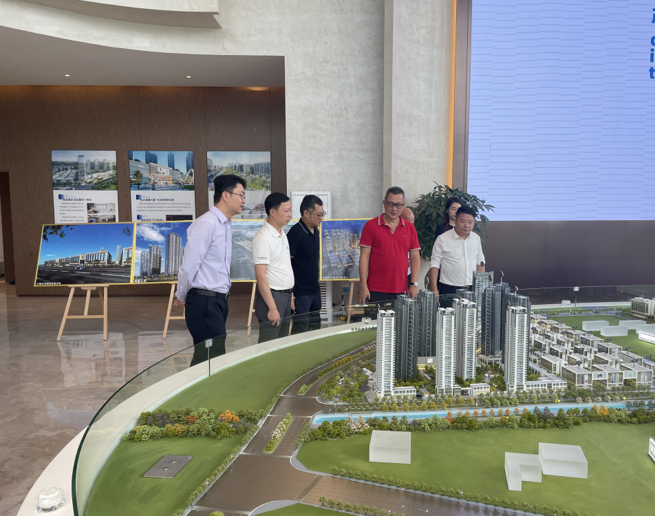 市投资促进局主要负责同志带队到汕头国际纺织城开展招商调研