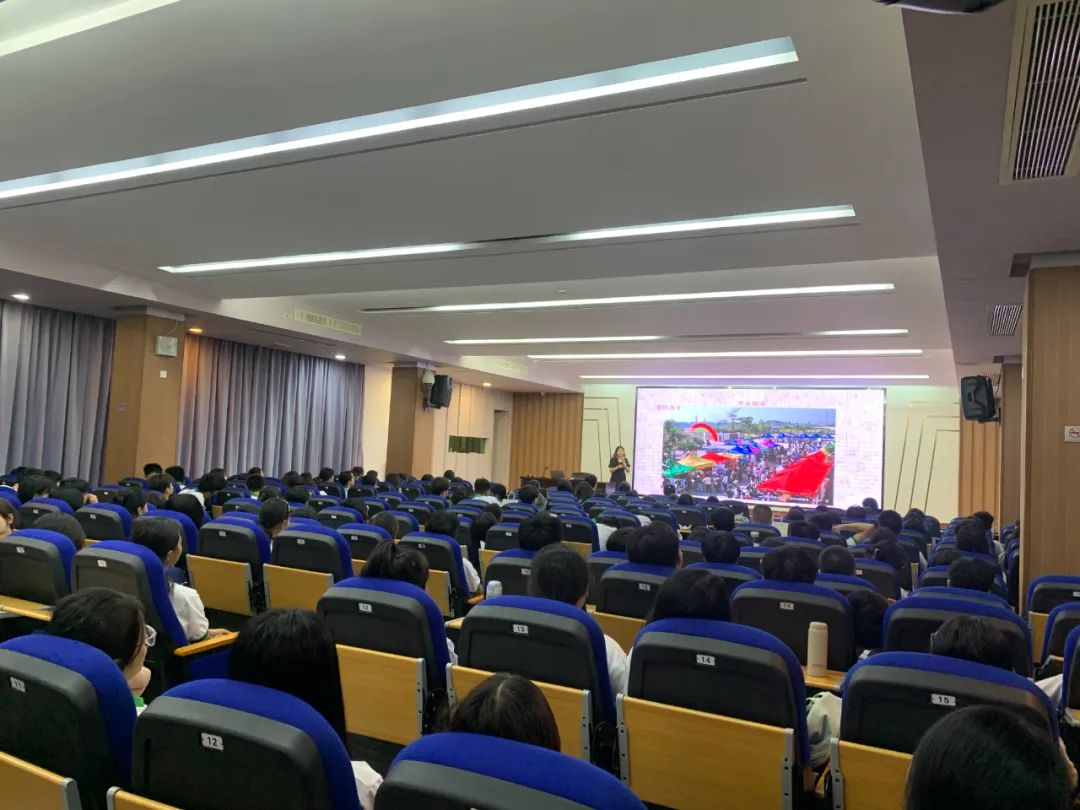 匠心筑梦 成就未来——澄海职教举办2023级电子商务专业思政主题教育暨新生专业知识讲座