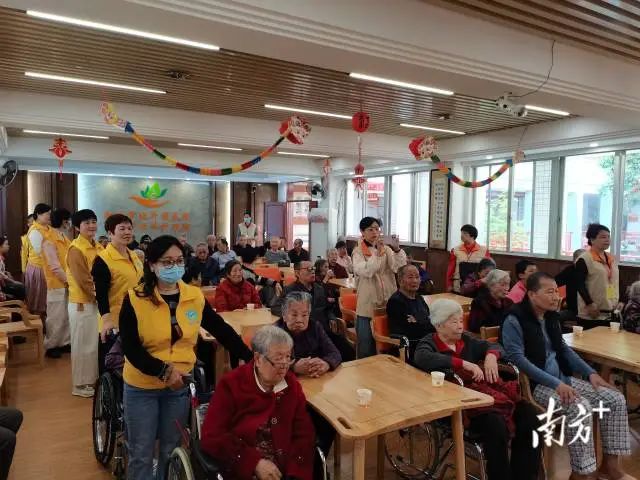 导览、义演、植树……潮州“银发”志愿者这样践行雷锋精神