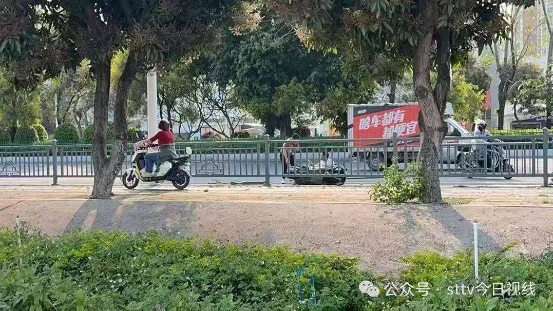 隔离栏频遭碰撞  栏倒人伤盼处置