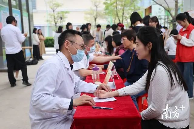 龙湖区:打造“三个空间”让党群服务阵地更接地气、更聚人气